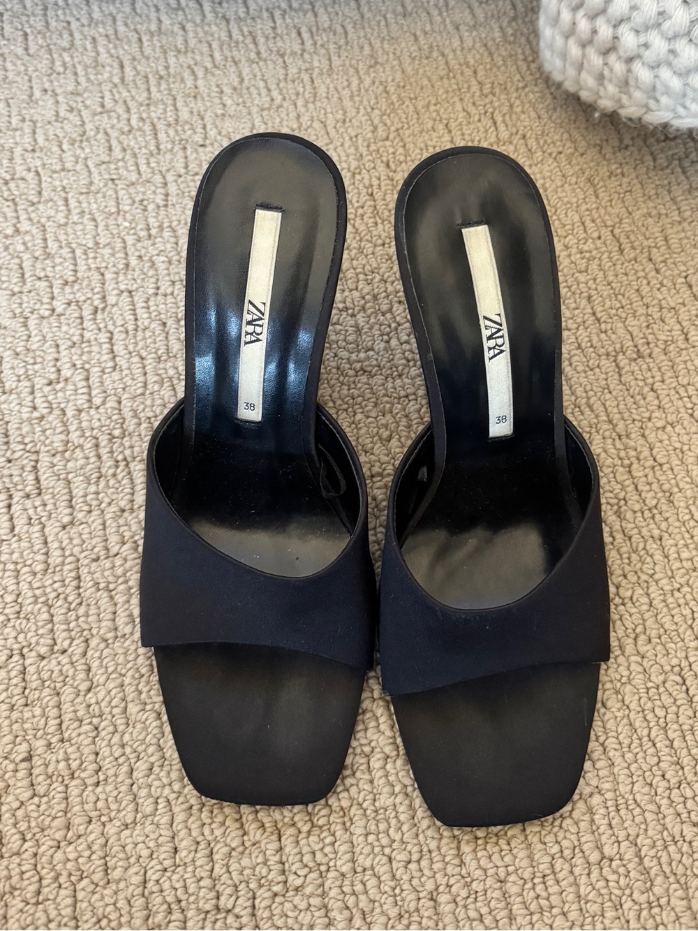 Zara Black Open-Toe Mule Heels with Sculpted Metallic Block Heel - Picture 2 of 3